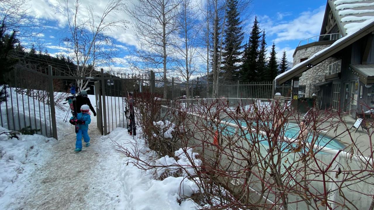 וויסטלר Aspens On The Mountain Ski In Out מראה חיצוני תמונה